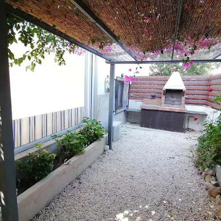 Townh House *