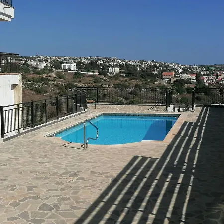 Townh House بيت للعطل بافوس