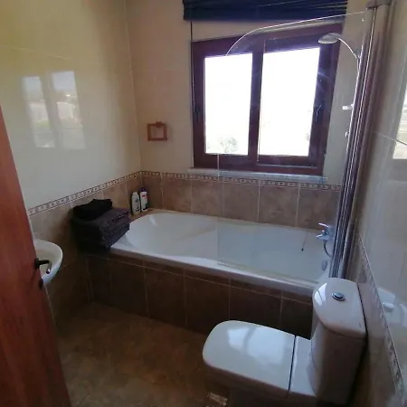 Townh House * بافوس