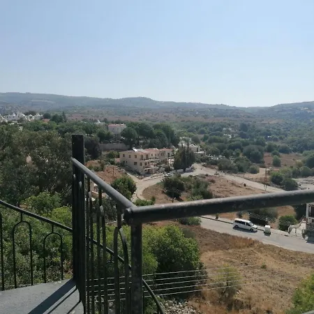 Townh House بافوس